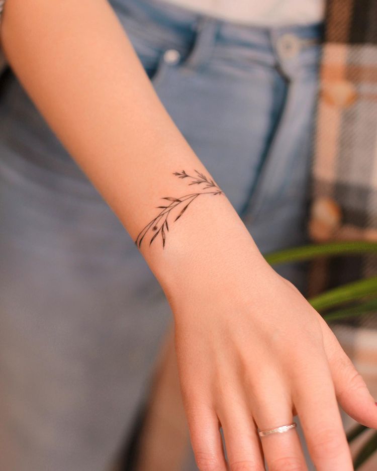 tatuagem joia pele