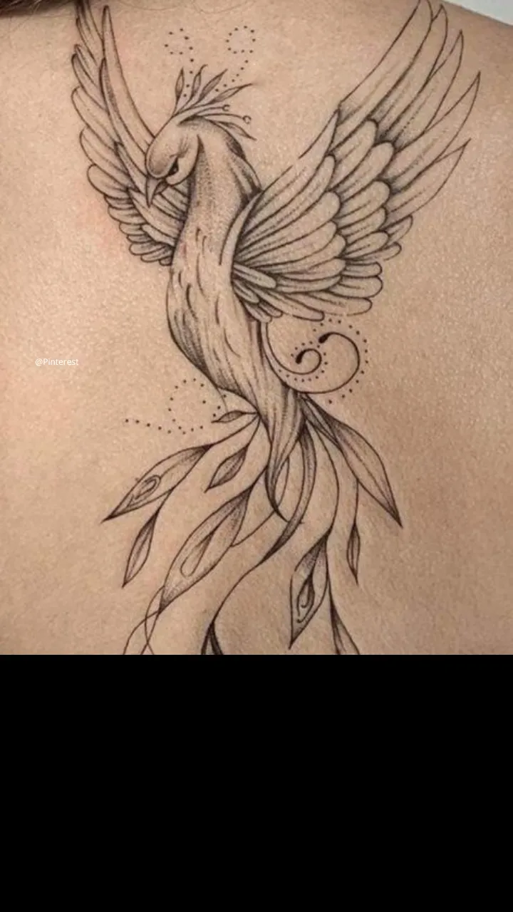 tatuagem fênix floral feminina