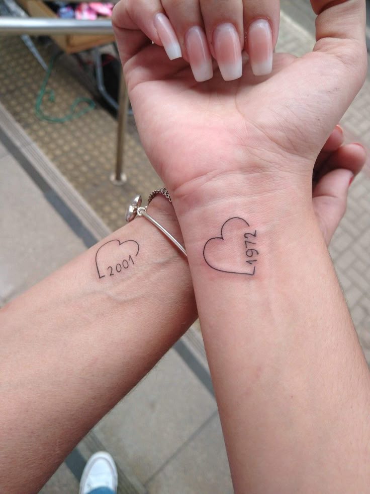 tatuagem mãe e filha combinando