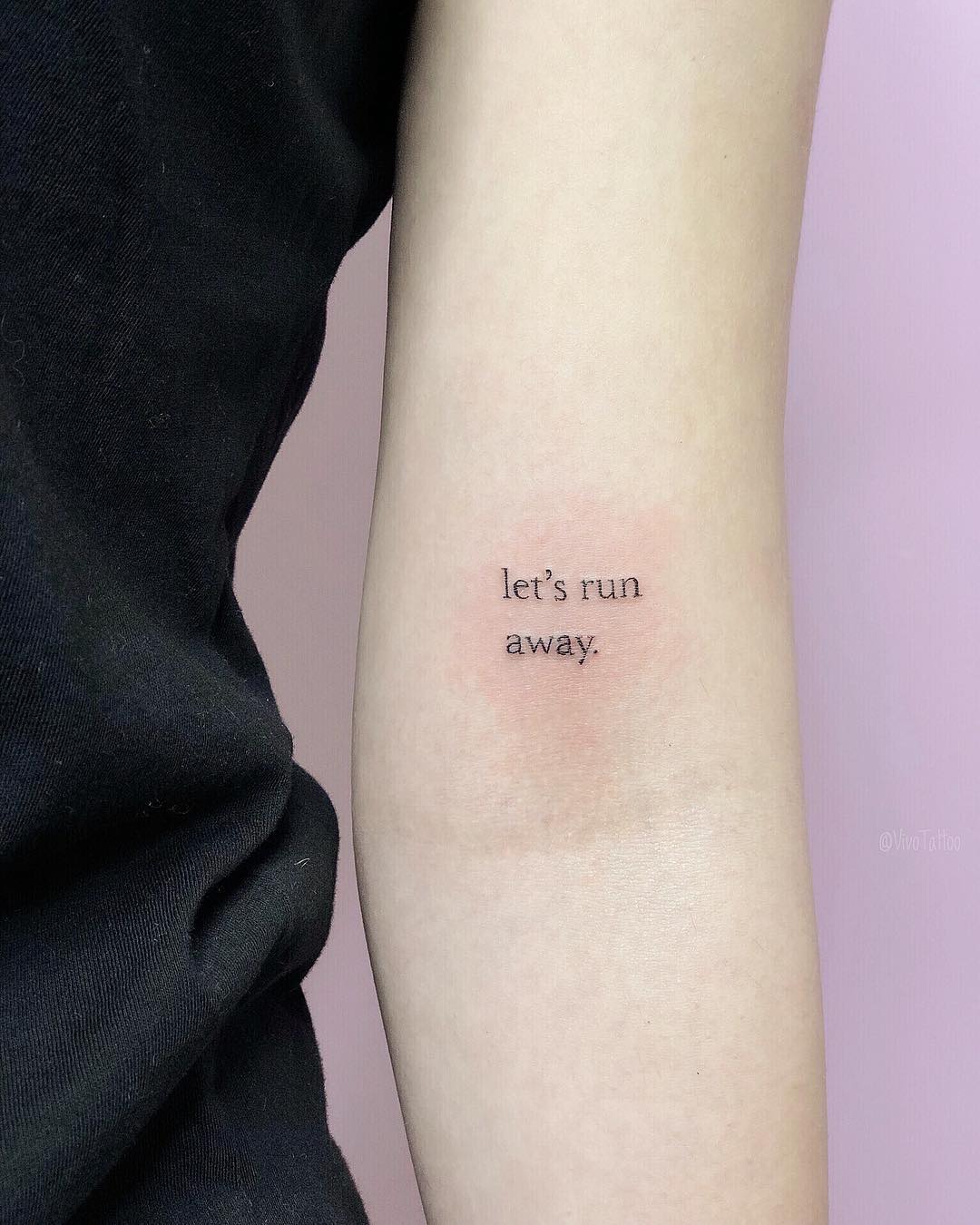 tatuagem deusa grega delicada