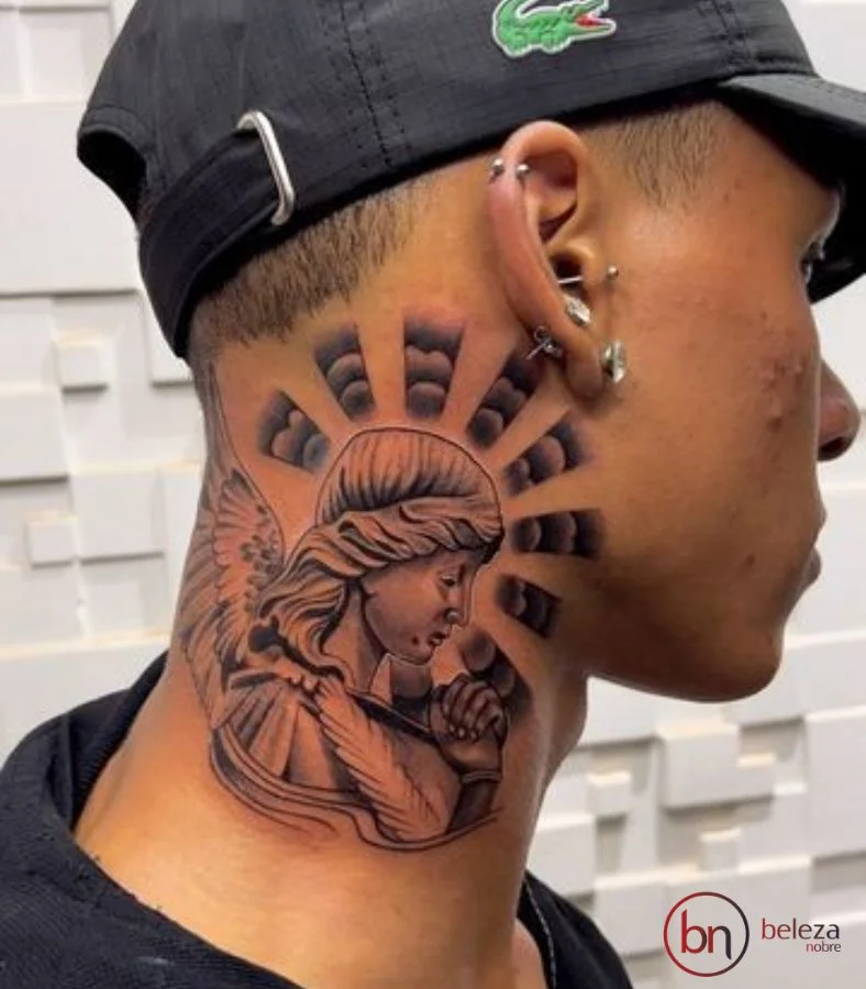 tatuagem de flor no pescoço