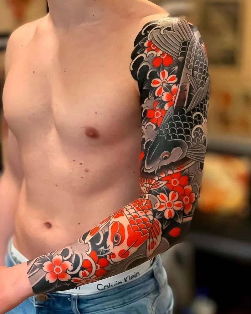 tatuagem oriental preto e cinza