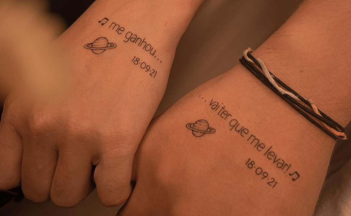 tatuagem de casal minimalista