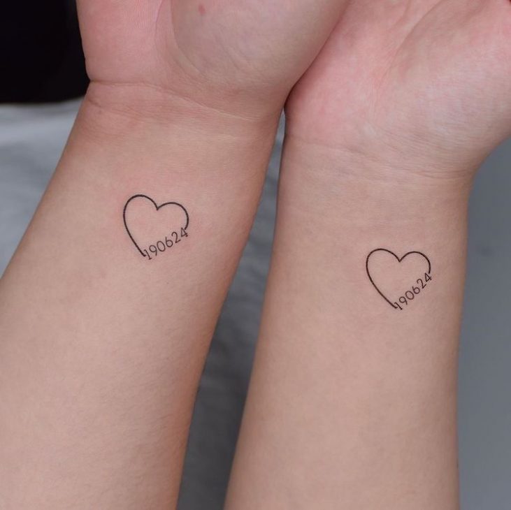 tatuagem de casal minimalista