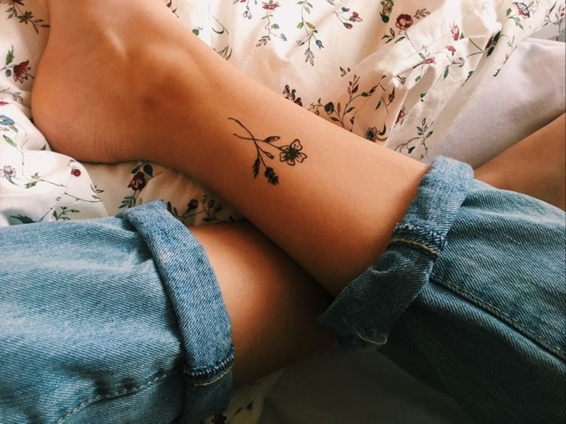 tatuagem de traço fino