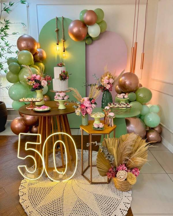tema aniversário feminino 50 anos