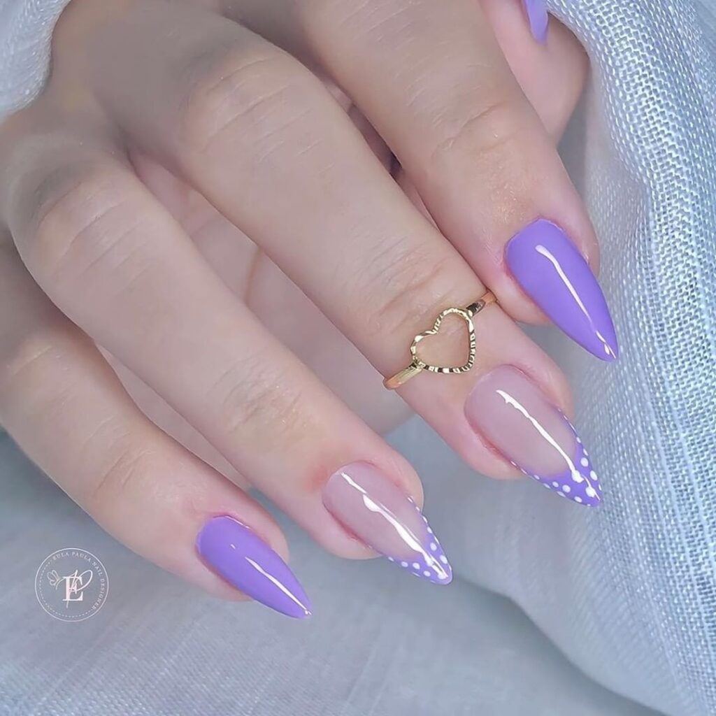 unhas lilás decoradas