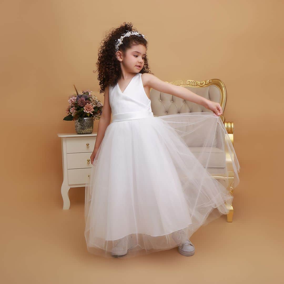vestido branco de festa infantil