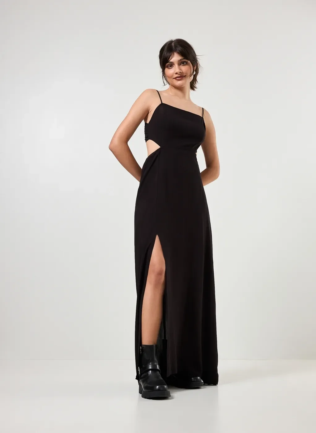 vestido com fenda lateral canelado