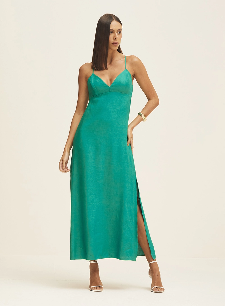 vestido com fenda lateral para festa