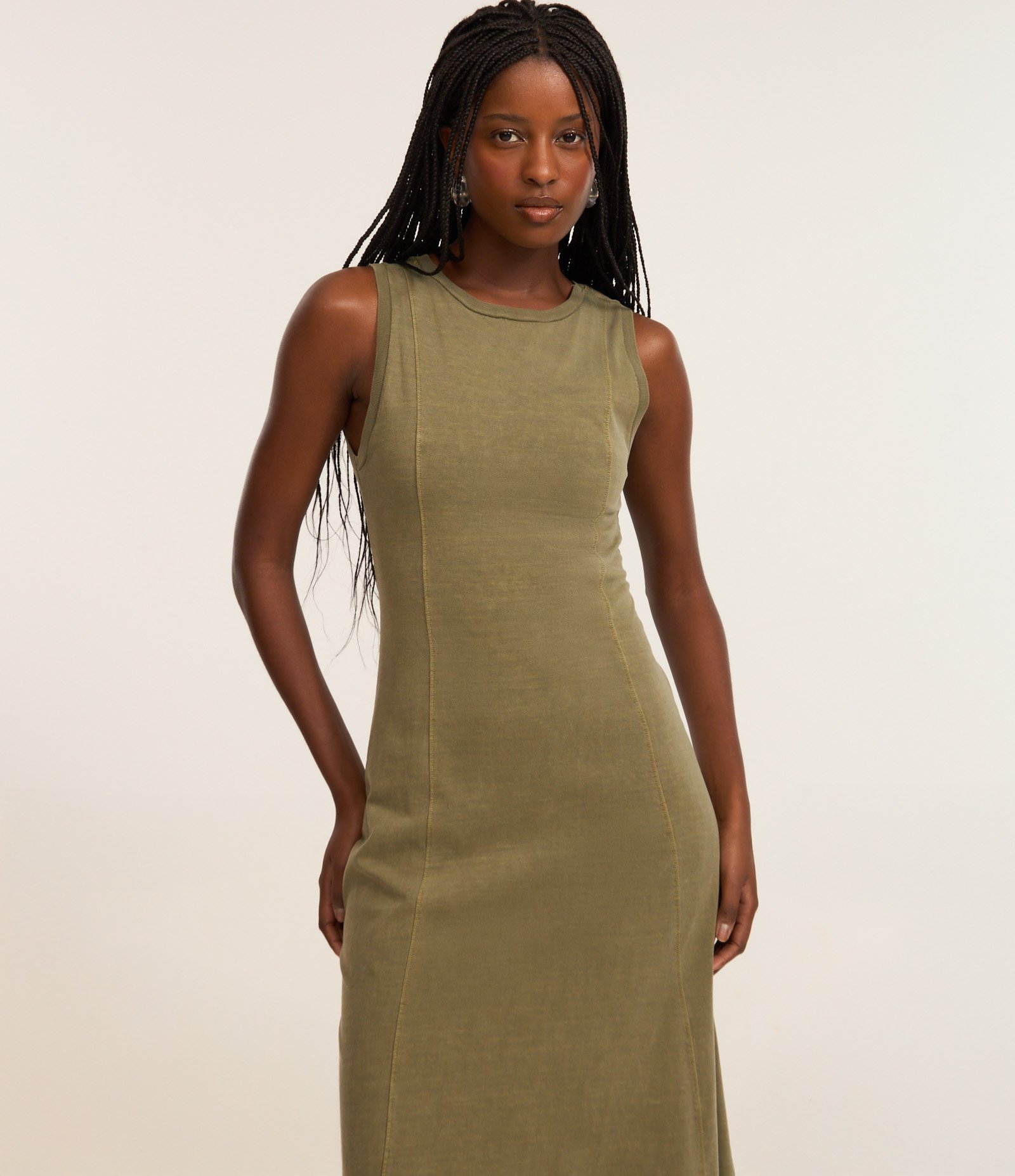 vestido justo no busto