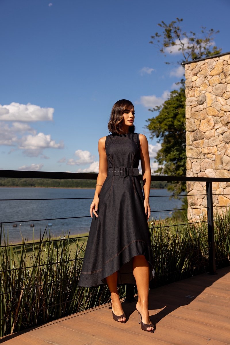vestido evasê tweed