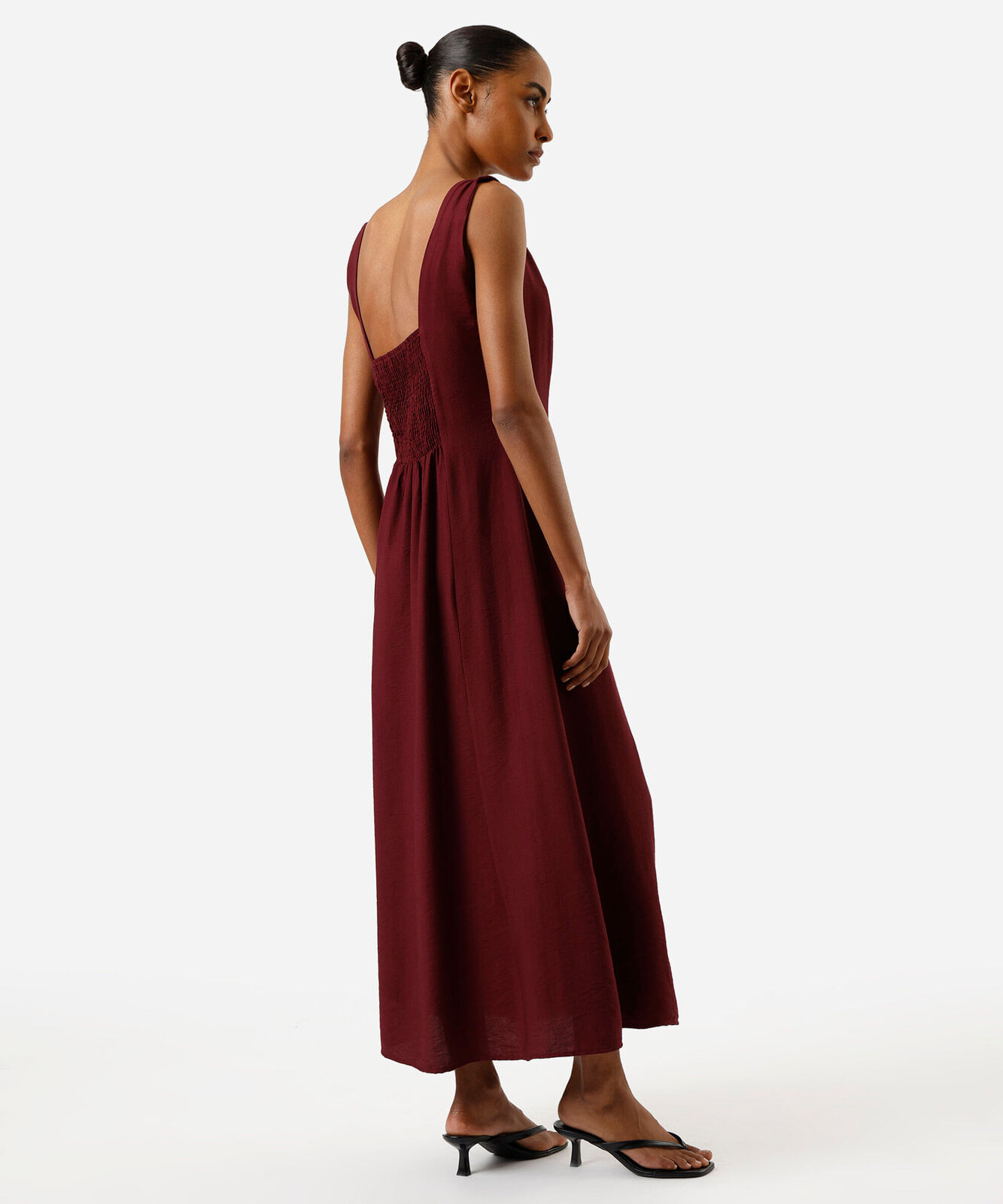 vestido evasê seda
